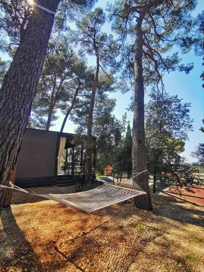 Mobile Home More Porton Nature Hideouts Ровінь Екстер'єр фото